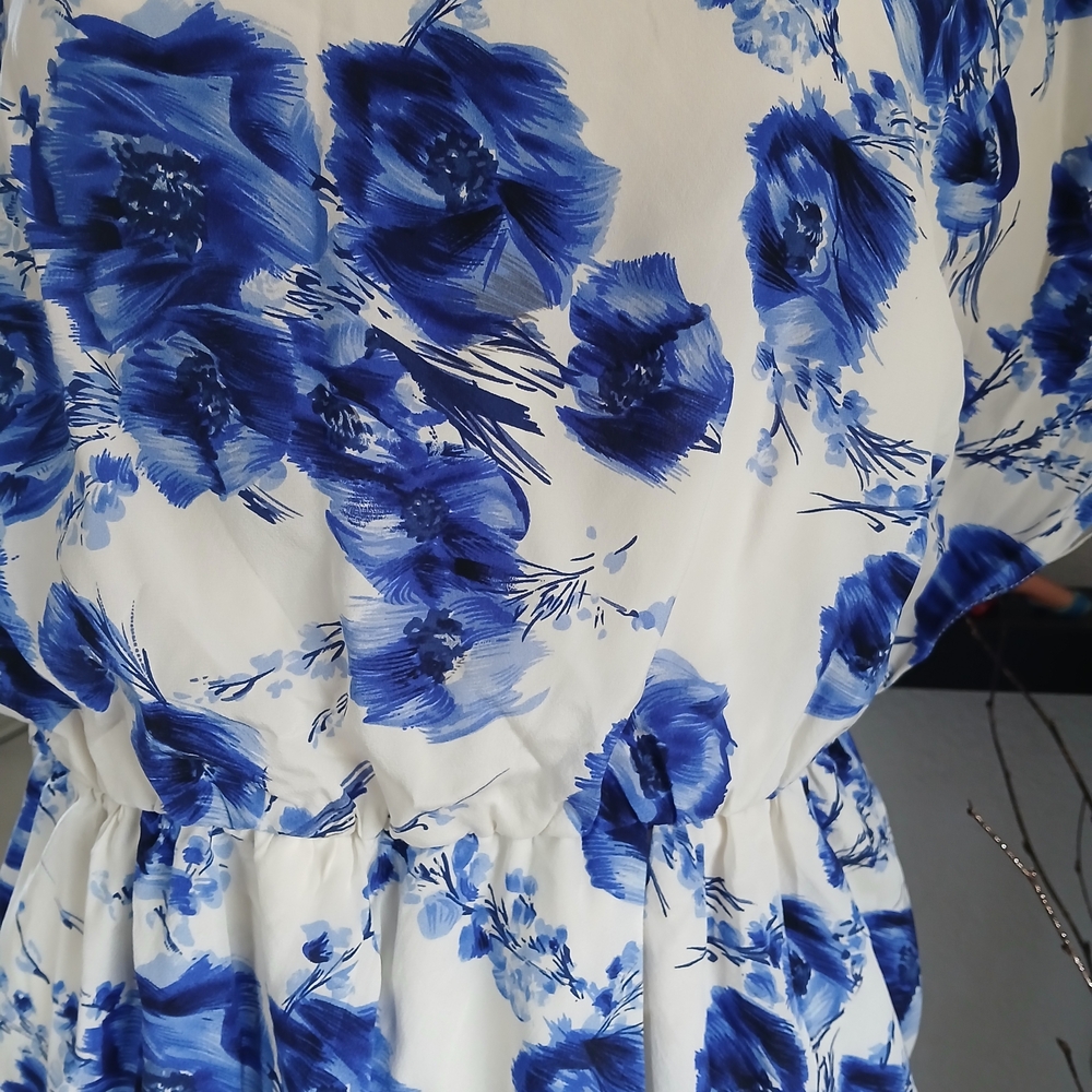 Alice + Olivia Blue Floral Midi Dress - Picture 4 of 12